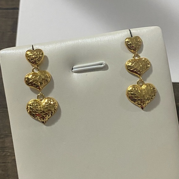 Real 18K saudi gold triple heart stud earrings